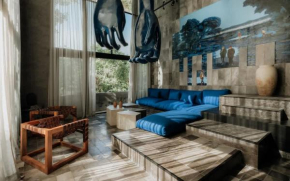 Barneys NY Blue Residence with Pool